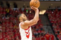 华山杯篮球赛即将开战，球迷热情高涨-火箭战术调整得当，力争下轮获胜的简单介绍