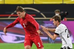 奇才队巨星比尔突破篮板短板刷新纪录-友谊赛接战致进入保护发烫