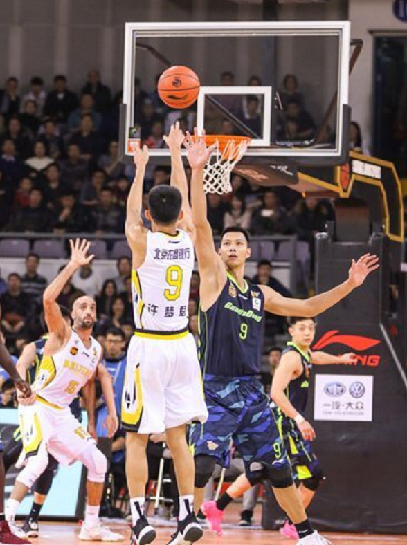 中非篮球实力崭露头角，引来媒体狂热报道