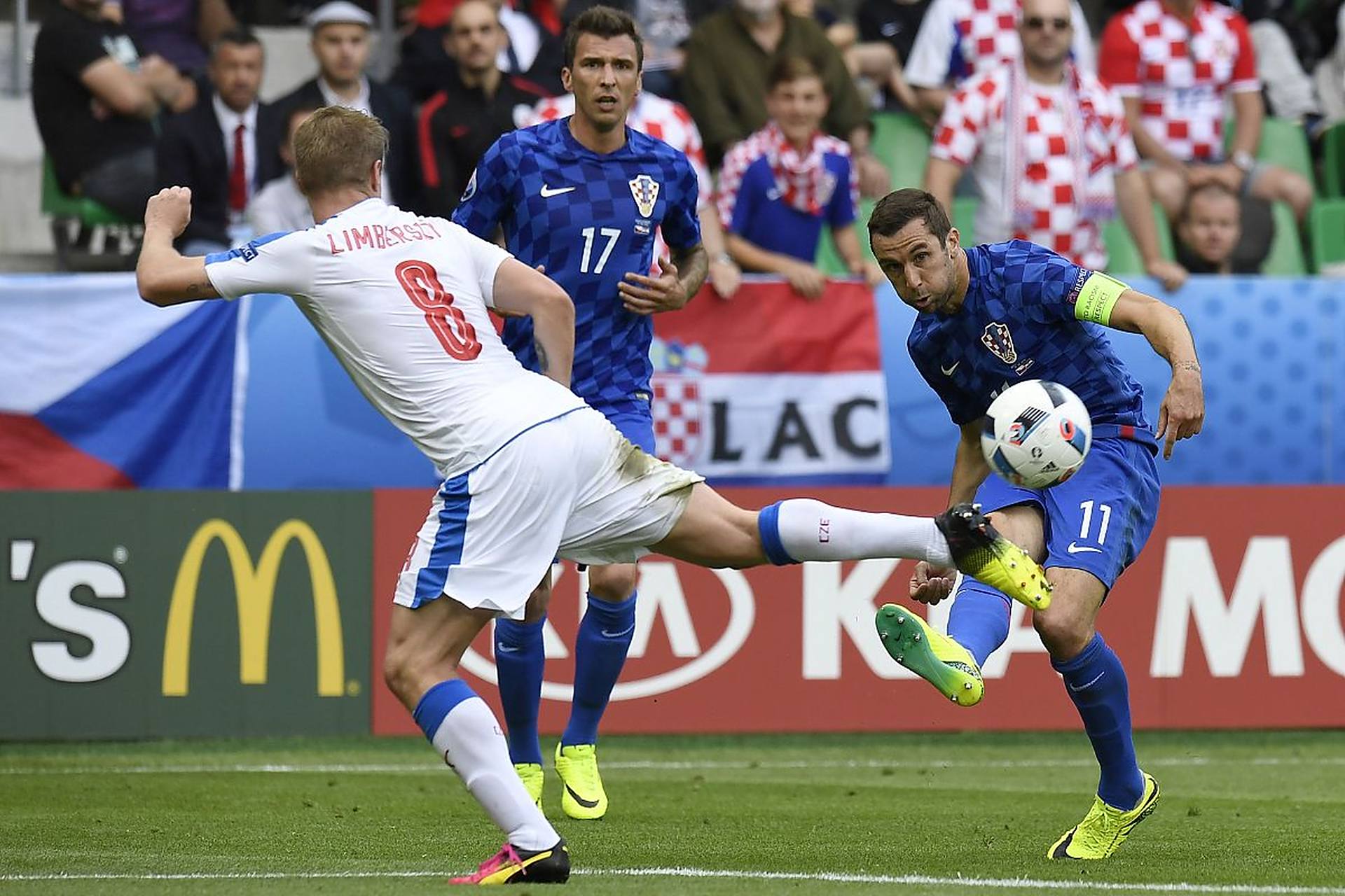 挪威队在激烈比拼中夺得欧洲杯资格